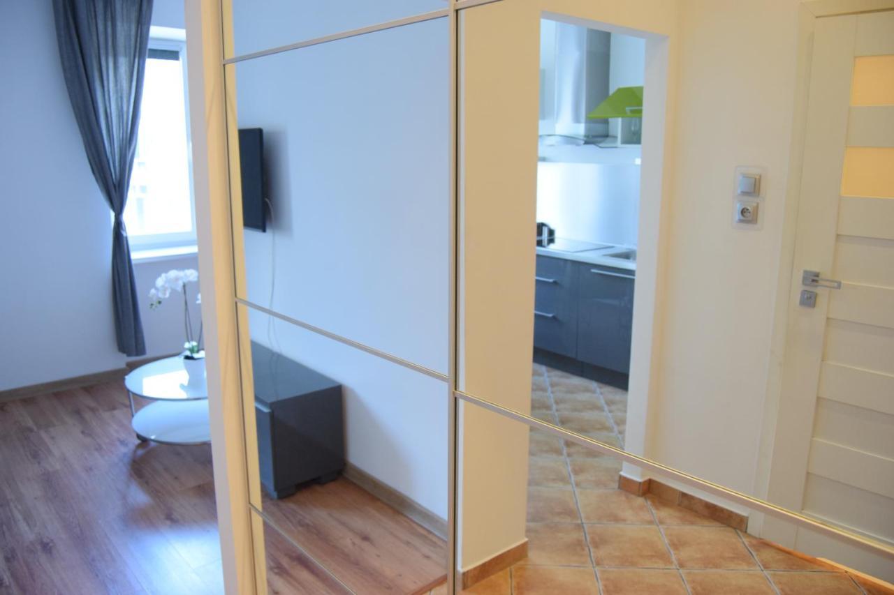 Be My Guest - Krucza Elegant Apartment - Rondo De Gaulle'A Center Of Warsaw Metro Wi-Fi Breakfast Zewnętrze zdjęcie
