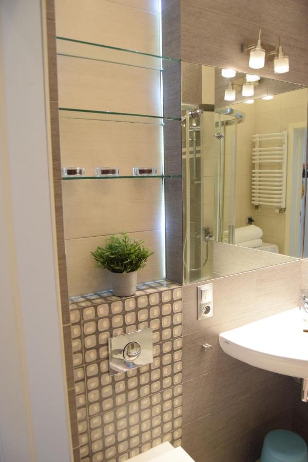 Be My Guest - Krucza Elegant Apartment - Rondo De Gaulle'A Center Of Warsaw Metro Wi-Fi Breakfast Zewnętrze zdjęcie