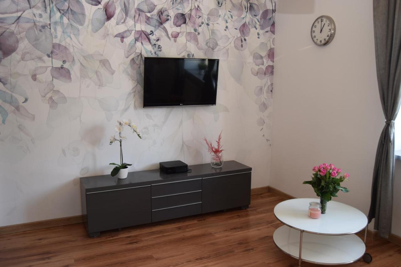Be My Guest - Krucza Elegant Apartment - Rondo De Gaulle'A Center Of Warsaw Metro Wi-Fi Breakfast Zewnętrze zdjęcie