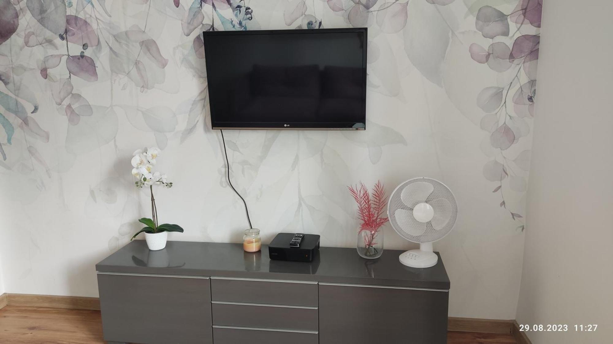 Be My Guest - Krucza Elegant Apartment - Rondo De Gaulle'A Center Of Warsaw Metro Wi-Fi Breakfast Zewnętrze zdjęcie